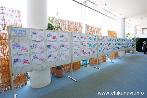 ふれあいアジサイ祭りならではのあじさいの絵の展示 [2026年6月13日撮影]