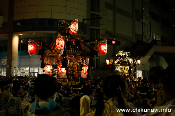 下館祇園まつり 下館駅前でどっこいをする平成神輿 [2026年7月25日撮影]