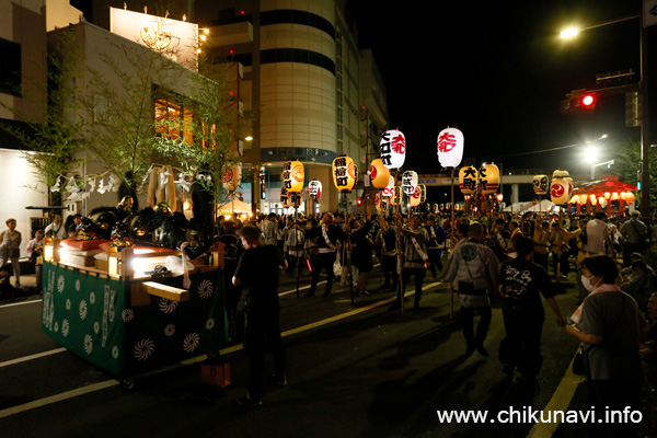 下館祇園まつり 平成神輿を先導する獅子頭と高張提灯 [2026年7月25日撮影]