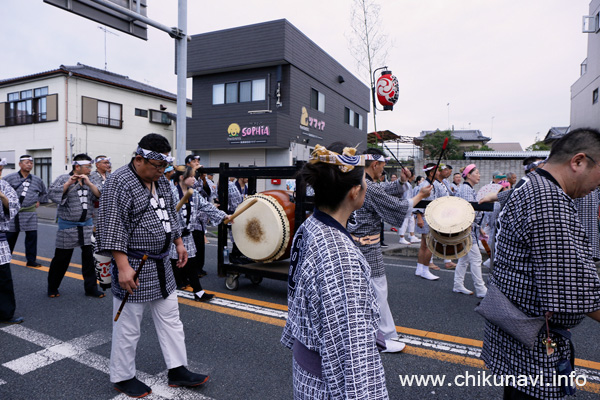 下館祇園まつり 旧国道50号で祇園ばやしを奏でるお囃子の方々 [2026年7月26日撮影]
